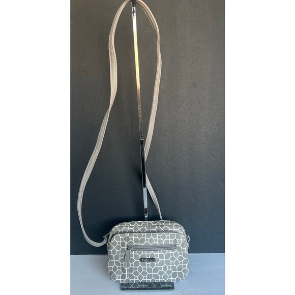 Multi Sac Summerville Geo Print Grey Multi Compartment Crossbody Bag Purse - Picture 2 of 11